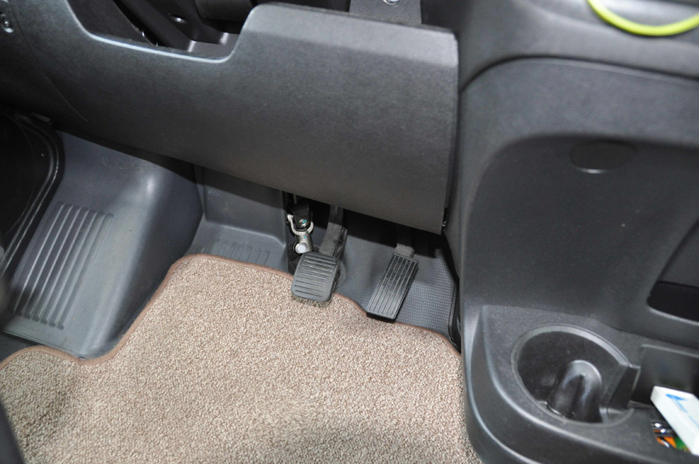 cocpit_fahrer_pedale