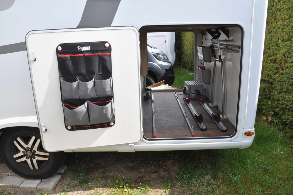 heckgarage_v_links_tuer