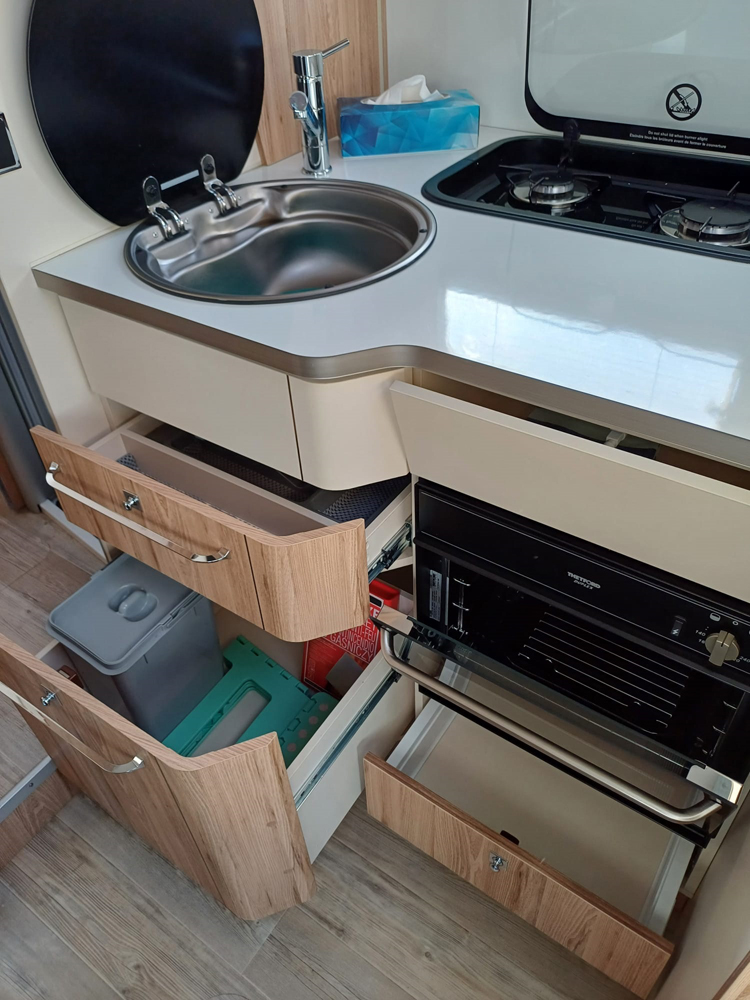 kueche_untere_schraenke