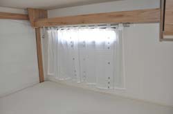 schlafplatz_hinten_fenster_links