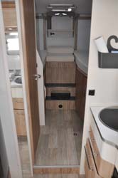 schlafplatz_hinten_sicht_v_kueche